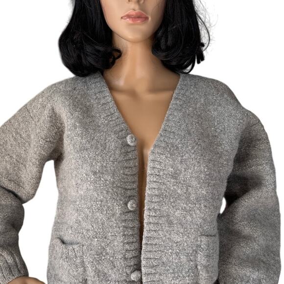 Peruvian Alpaca V neck Sweater in gray faux button down side pockets medium - Picture 2 of 15